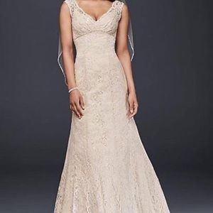 David’s Bridal Ivory Lace Wedding Dress